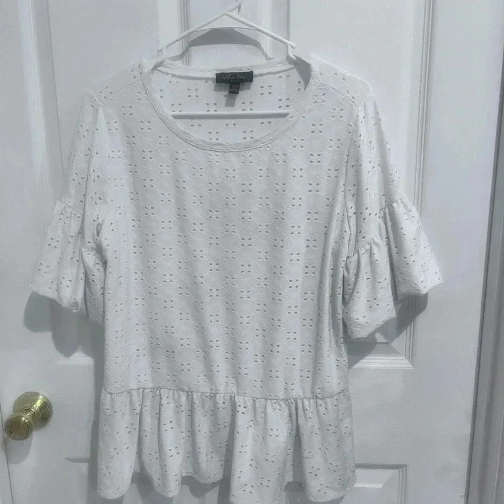 Melissa Paige petite lg white top